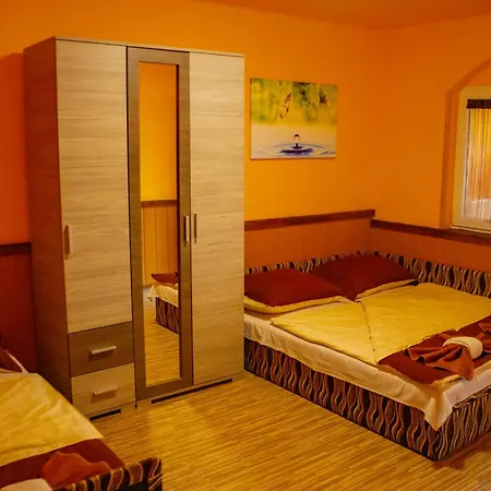 Vakacio Ueduelo 3* Ревфюлёп