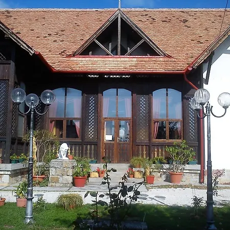 Vakacio Ueduelo Aparthotel *